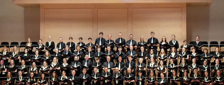 Unichor auf der Chorempore im Konzerthaus